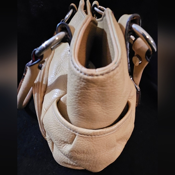 Tignanello Elegant Tan Pebble Leather Hobo/Shoulder Bag - Picture 5 of 16